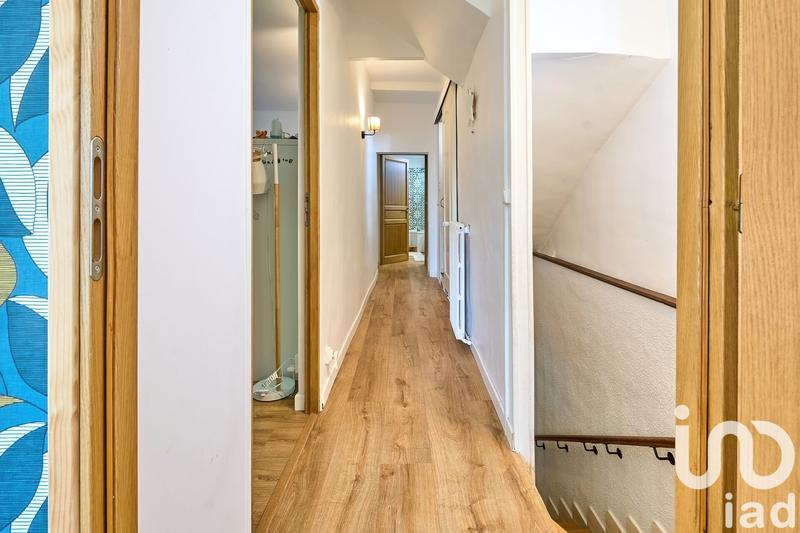 Maison - 196 m² - 7 pièces