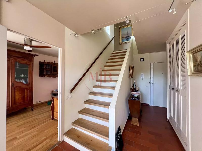 Appartement - 190 m² - 7 pièces