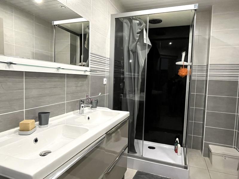 Maison - 320 m² - 10 pièces