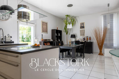 Maison - 161 m² - 5 pièces