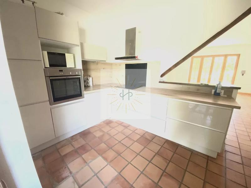 Maison - 157 m² - 6 pièces