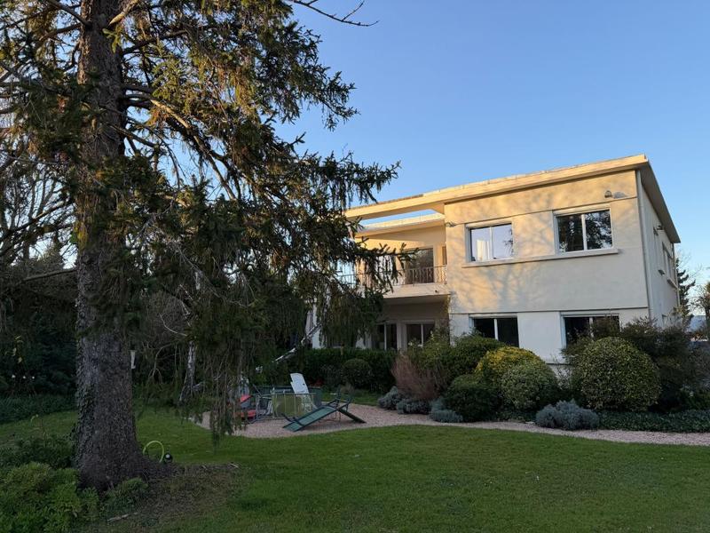 Villa - 196 m² - 7 pièces