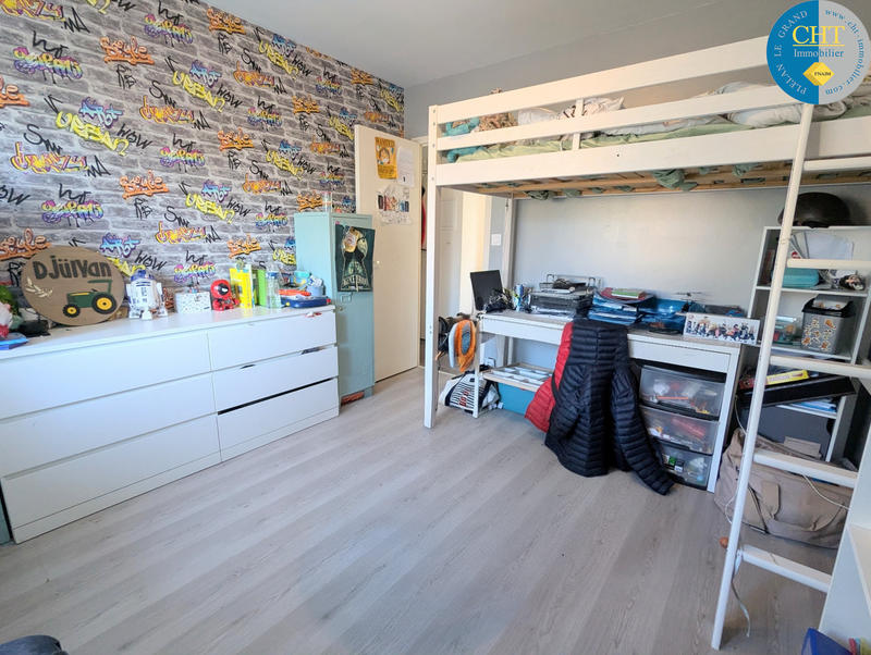 Maison - 230 m² - 6 pièces