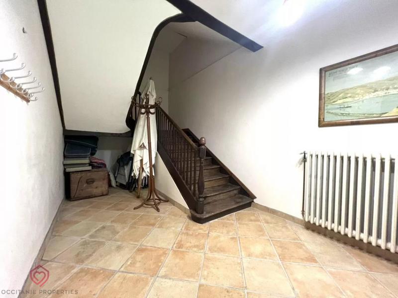 Propriété - 294 m² - 9 pièces