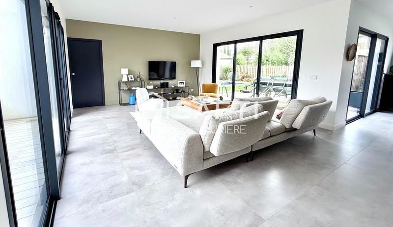 Maison - 158 m² - 6 pièces