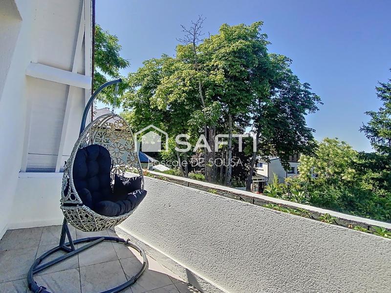 Maison - 337 m² - 8 pièces