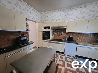 Maison - 186 m² - 7 pièces