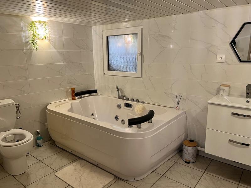 Maison - 99 m² - 5 pièces