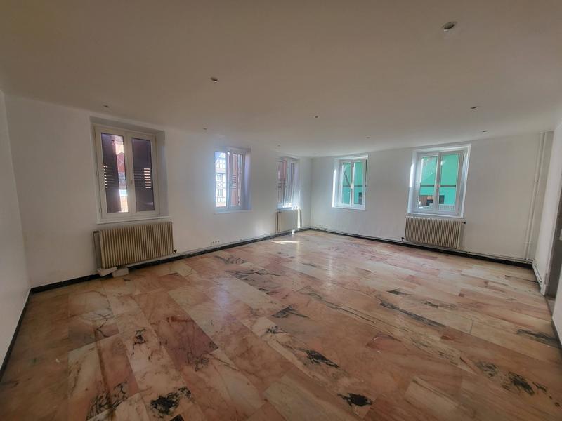 Maison ancienne - 185 m² - 6 pièces