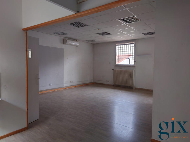 Local commercial - 80 m² - 4 pièces