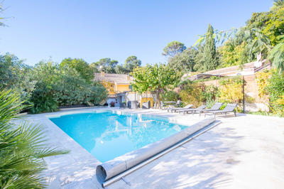 Maison - 201 m² - 5 pièces