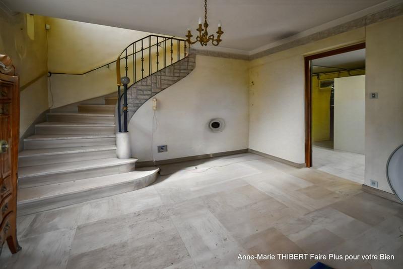 Maison - 200 m² - 8 pièces