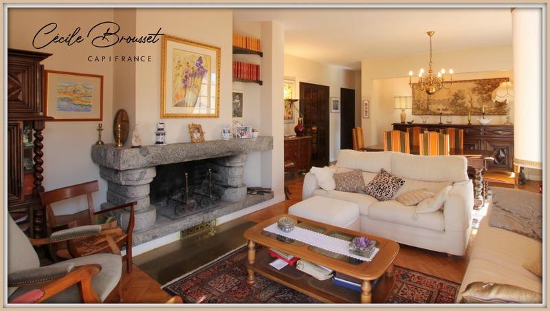 Villa - 286 m² - 11 pièces