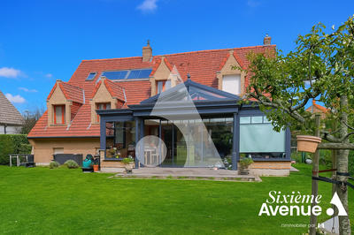 Maison - 185 m² - 8 pièces