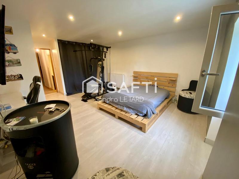 Maison - 250 m² - 7 pièces