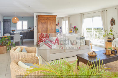 Villa - 212 m² - 6 pièces