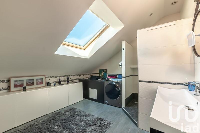 Appartement - 94 m² - 3 pièces