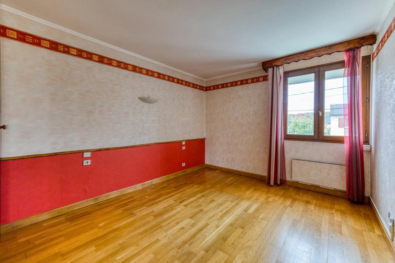 Maison - 121 m² - 7 pièces