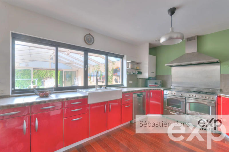 Maison - 177 m² - 7 pièces