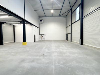 Entrepôt - 316 m²