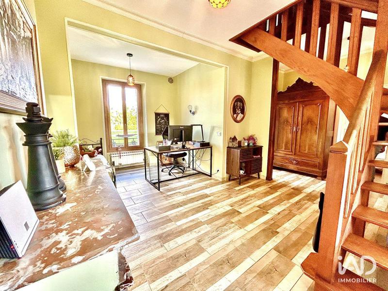 Maison - 188 m² - 6 pièces