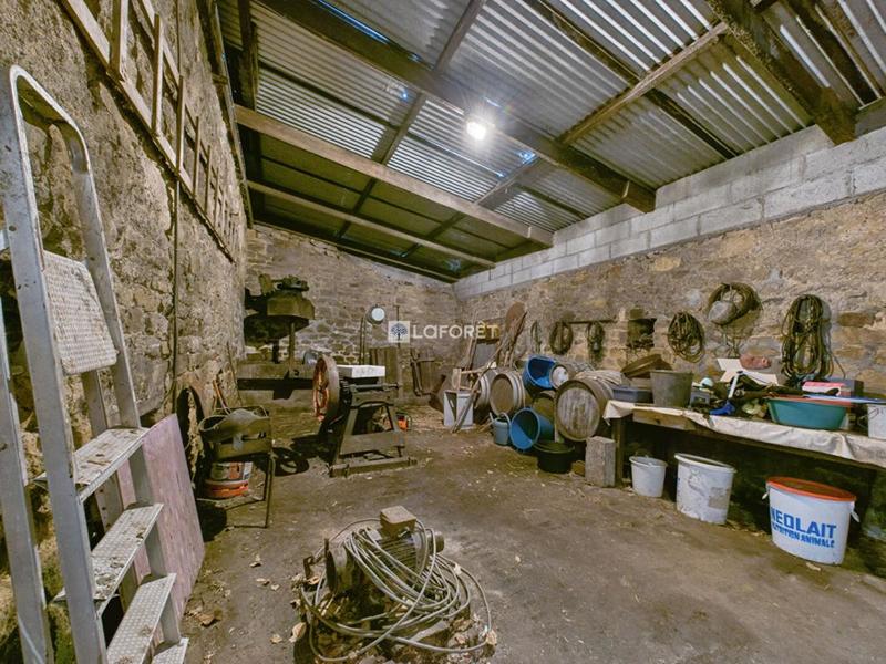 Corps de ferme - 92 m² - 11 pièces