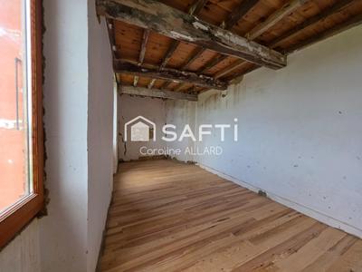 Maison - 177 m² - 8 pièces