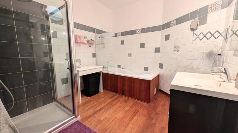 Appartement - 202 m² - 5 pièces