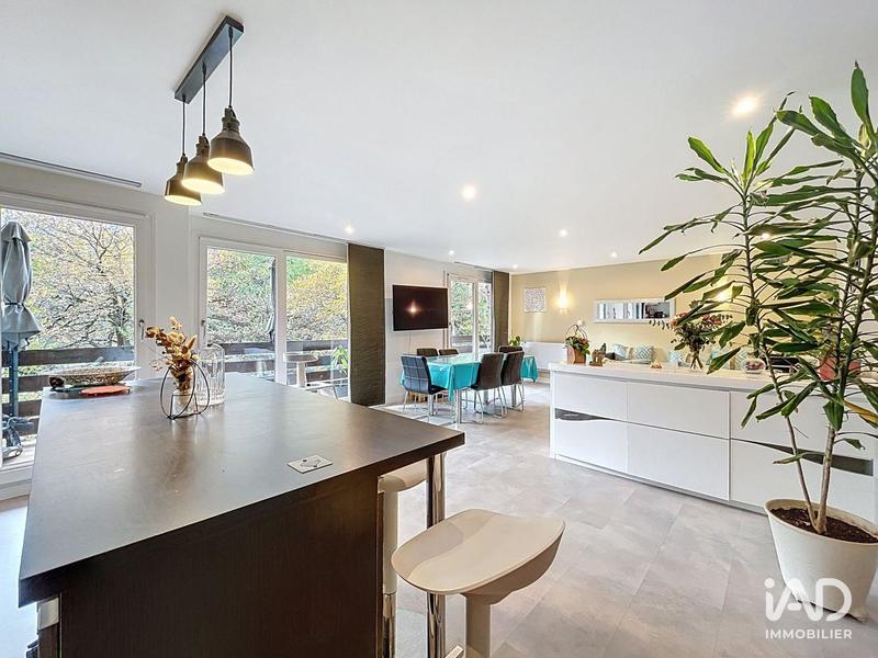 Appartement - 100 m² - 5 pièces