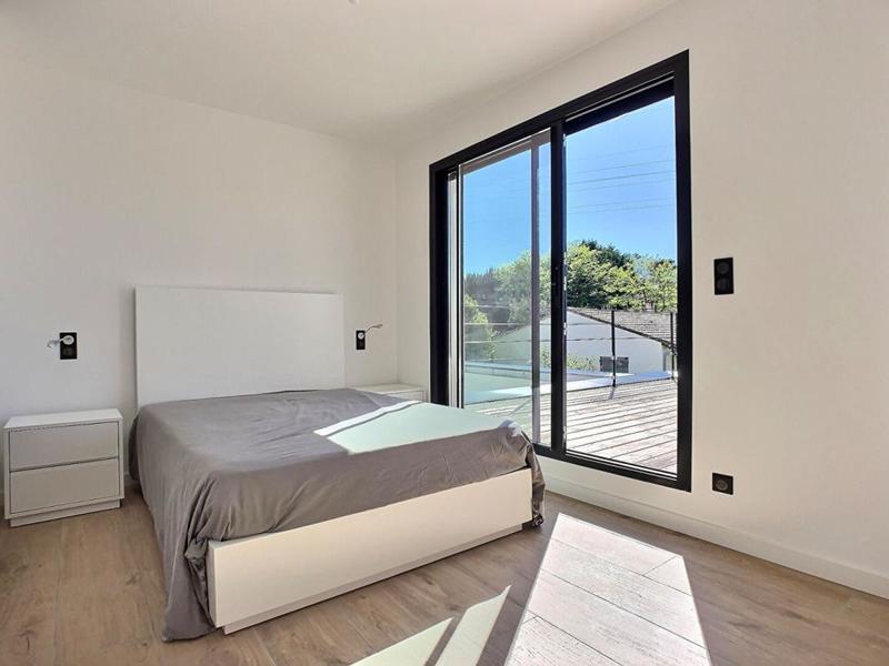 Maison - 200 m² - 7 pièces