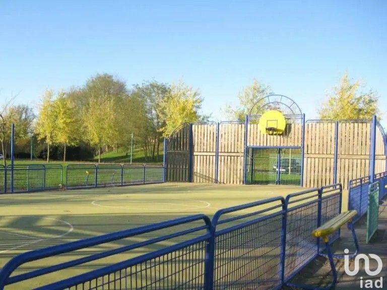 Local commercial - 160 000 m²