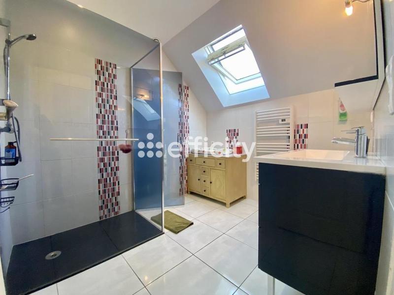 Maison - 272 m² - 12 pièces