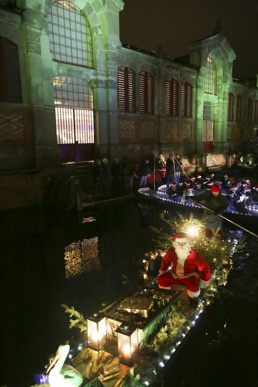 Les enfants chantent Noël sur les barques - Ecole de musique de la vallée de Kaysersberg