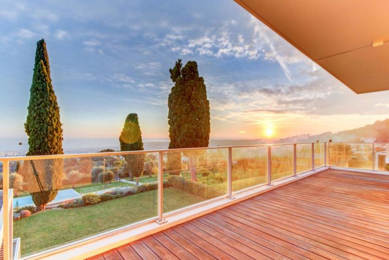 Penthouse - 99 m² - 3 pièces