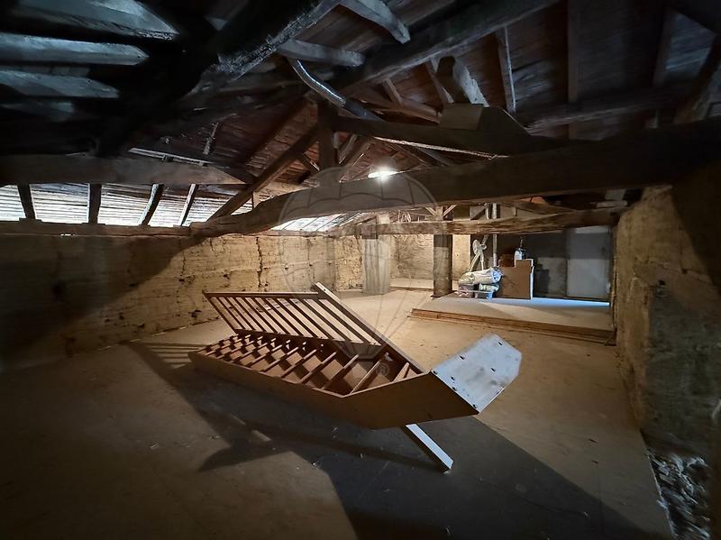 Maison - 270 m² - 7 pièces