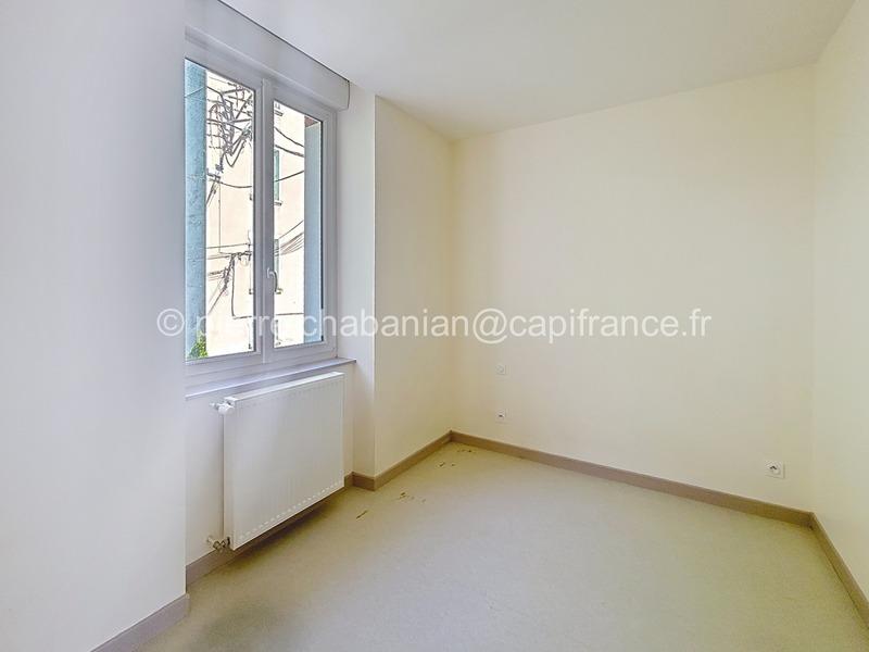 Immeuble - 349 m² - 18 pièces