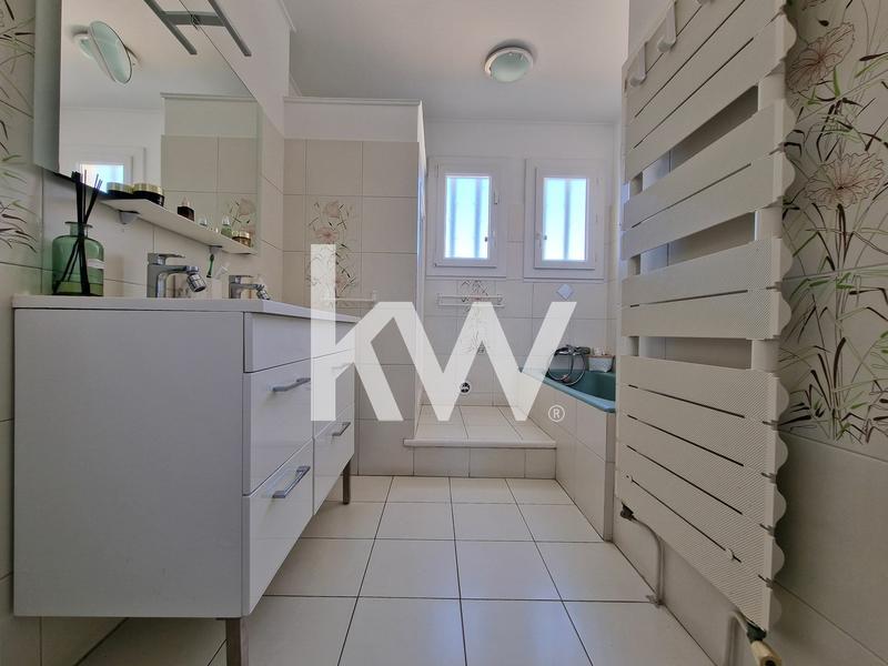 Maison - 110 m² - 5 pièces