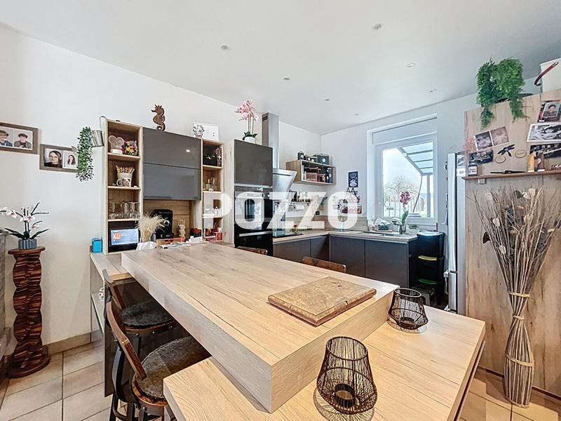 Maison - 101 m² - 5 pièces