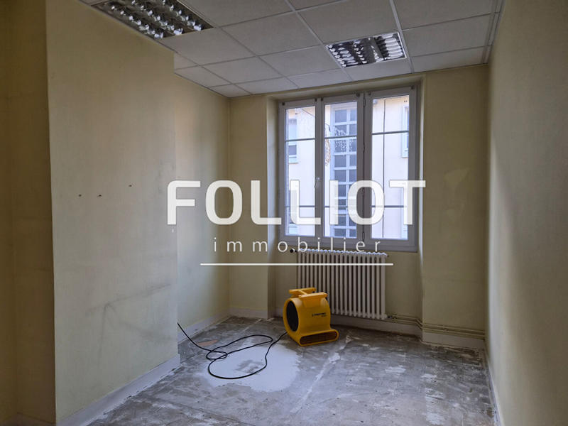 Local commercial - 115 m²