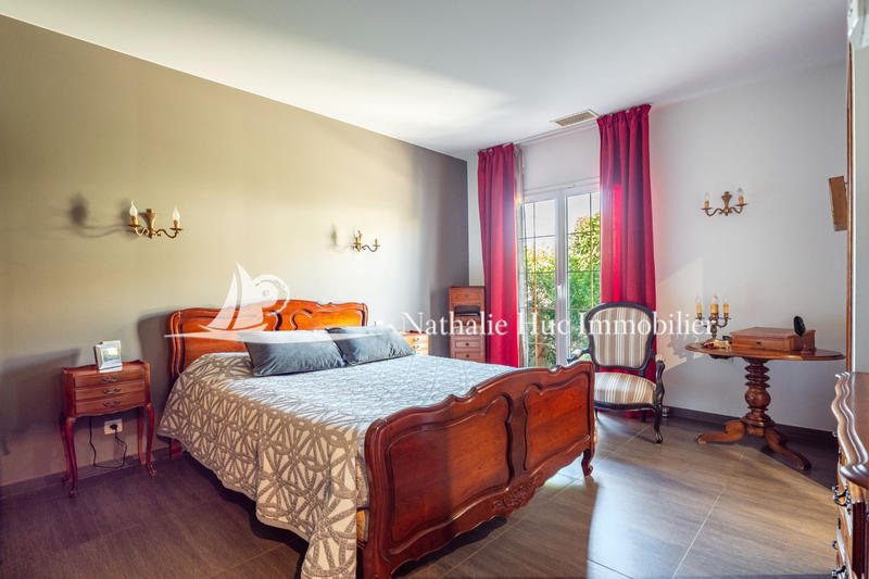 Maison - 204 m² - 7 pièces