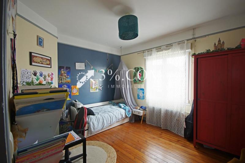 Maison - 193 m² - 10 pièces