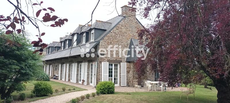 Maison - 428 m² - 13 pièces