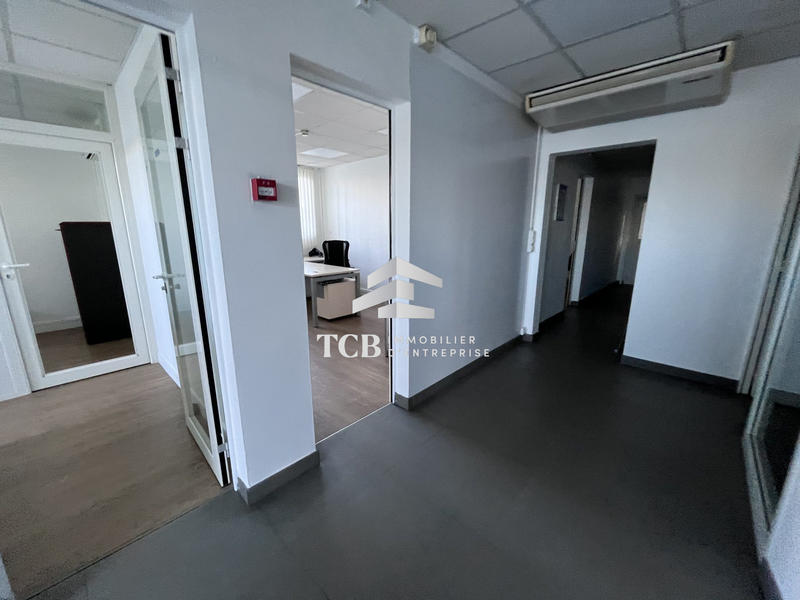 Local d'activités - 1 460 m²