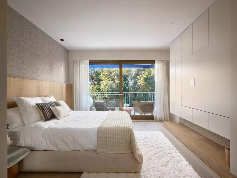 Appartement - 281 m² - 6 pièces