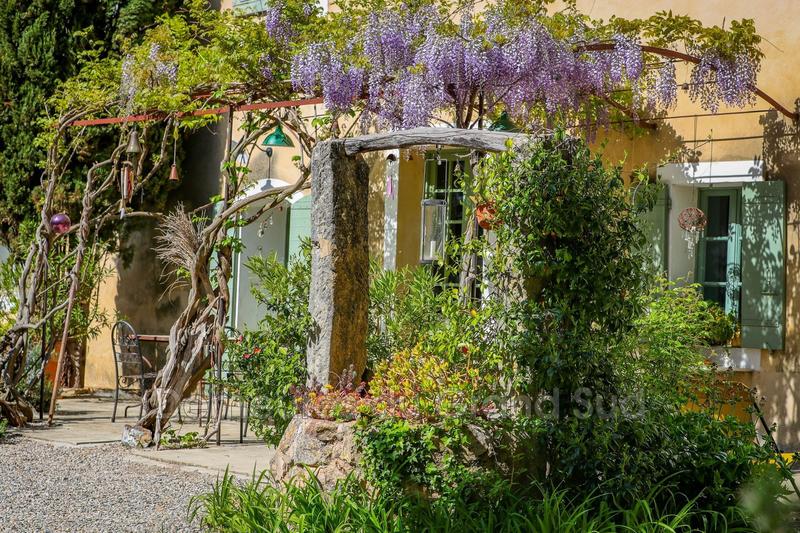 Bastide - 450 m² - 12 pièces