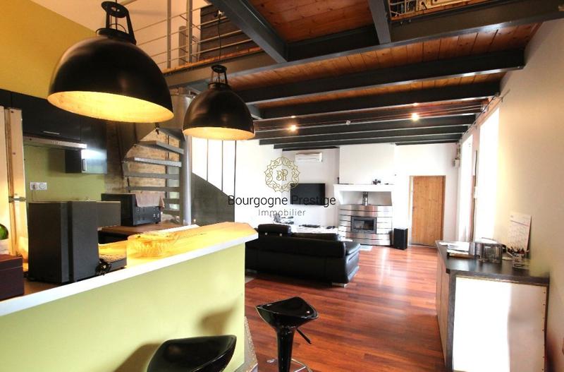 Propriété - 293 m² - 9 pièces