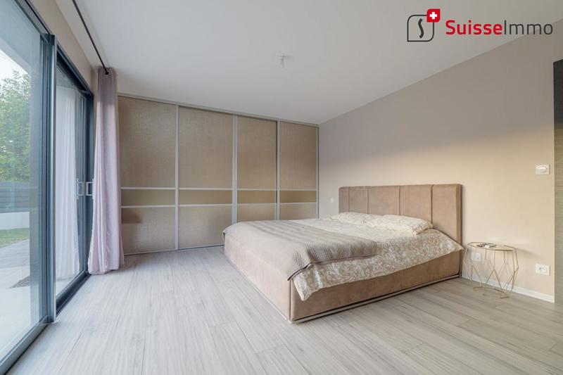 Villa - 302 m² - 7 pièces