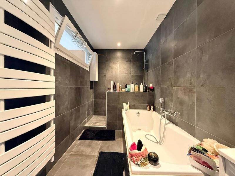 Appartement - 95 m² - 4 pièces