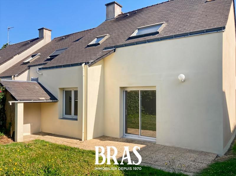 Maison - 98 m² - 5 pièces