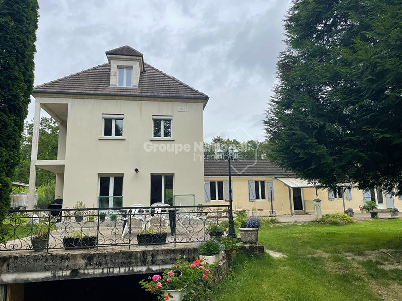 Maison - 310 m² - 7 pièces